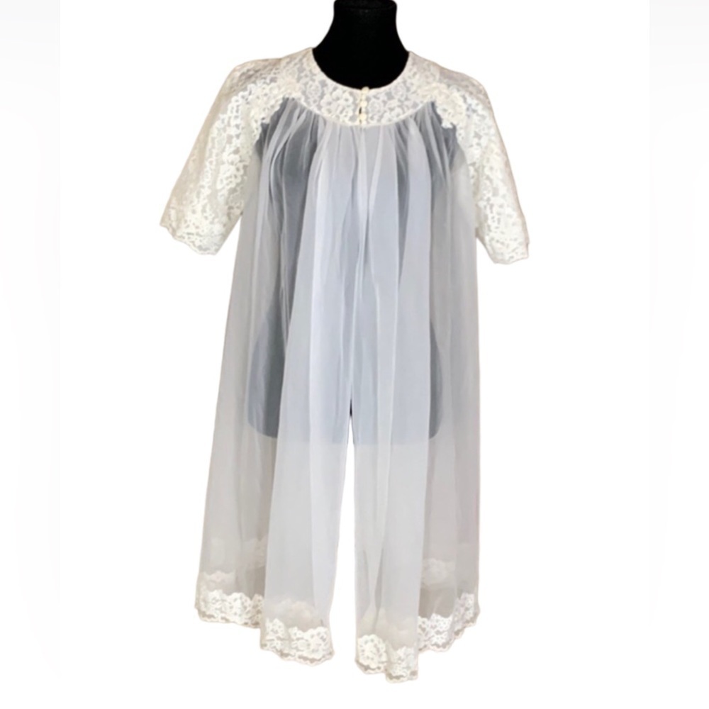Vintage Shadowline sheer white peignoir / robe Size Small